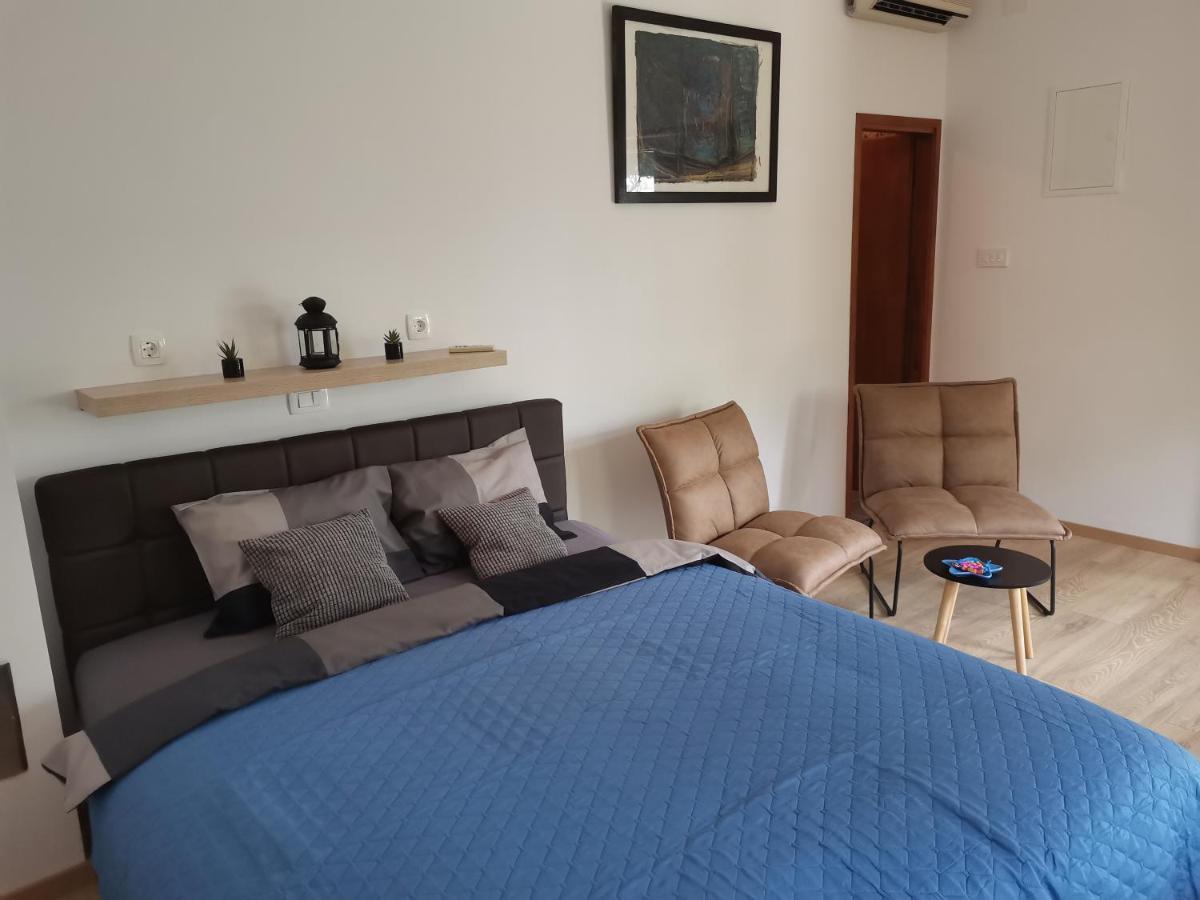 Apartments Sandra 로브란 외부 사진