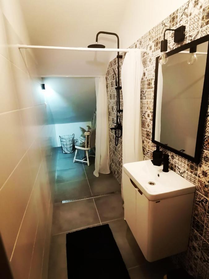 Apartments Sandra 로브란 외부 사진