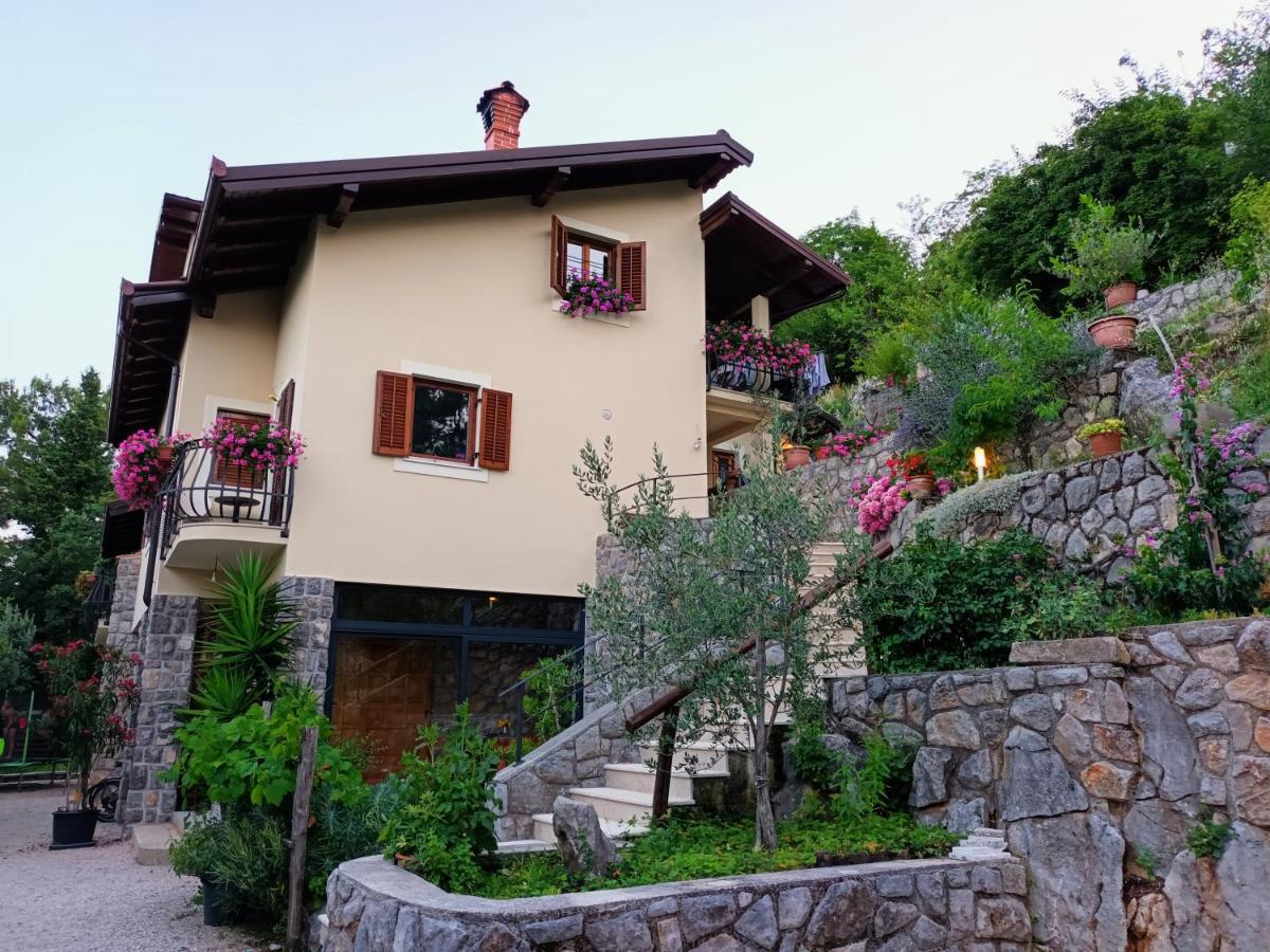 Apartments Sandra 로브란 외부 사진